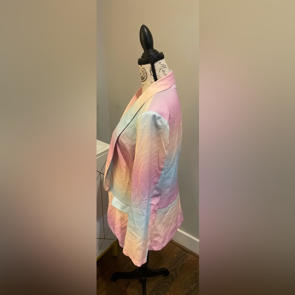 Women’s Color Block Gradient Pastel Blazer size L from Chic Me. - Picture 7 of 9